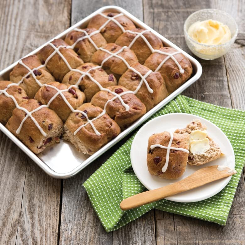 Nordic Ware Naturals® Quarter Sheet with Oven-Safe Nonstick Grid