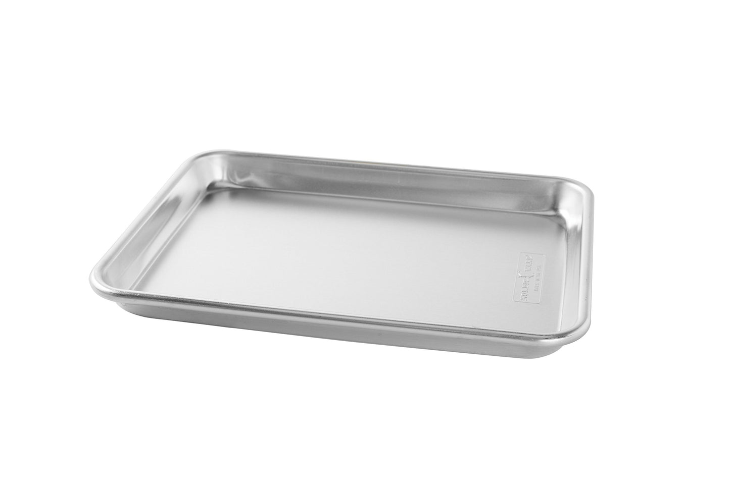 Nordic Ware Naturals® Quarter Sheet with Oven-Safe Nonstick Grid
